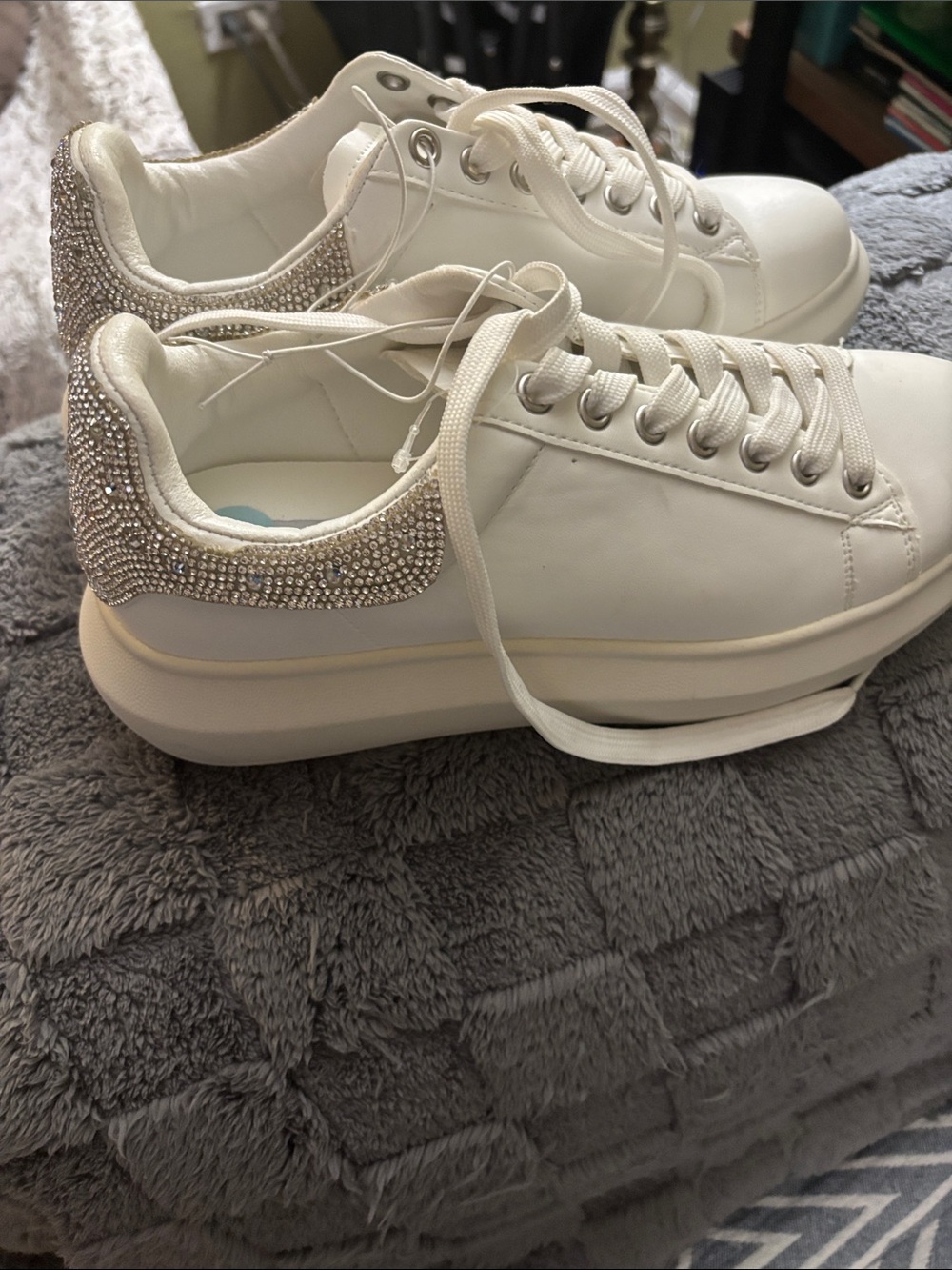Steve Madden White Lace-Up Sneakers with Silver Glitter Heel New without tags - Picture 4 of 7